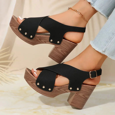Sarina | Comfortable Platform Crisscross Sandals