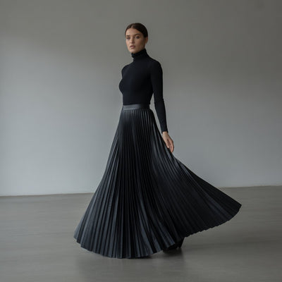 Isolde | Flowing Pleated Maxi Skirt
